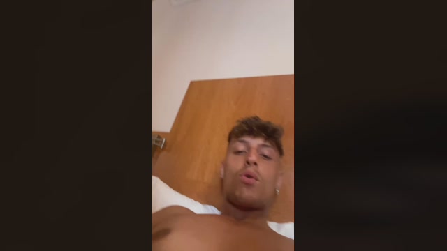 Angeluzzo01  03-08-2022